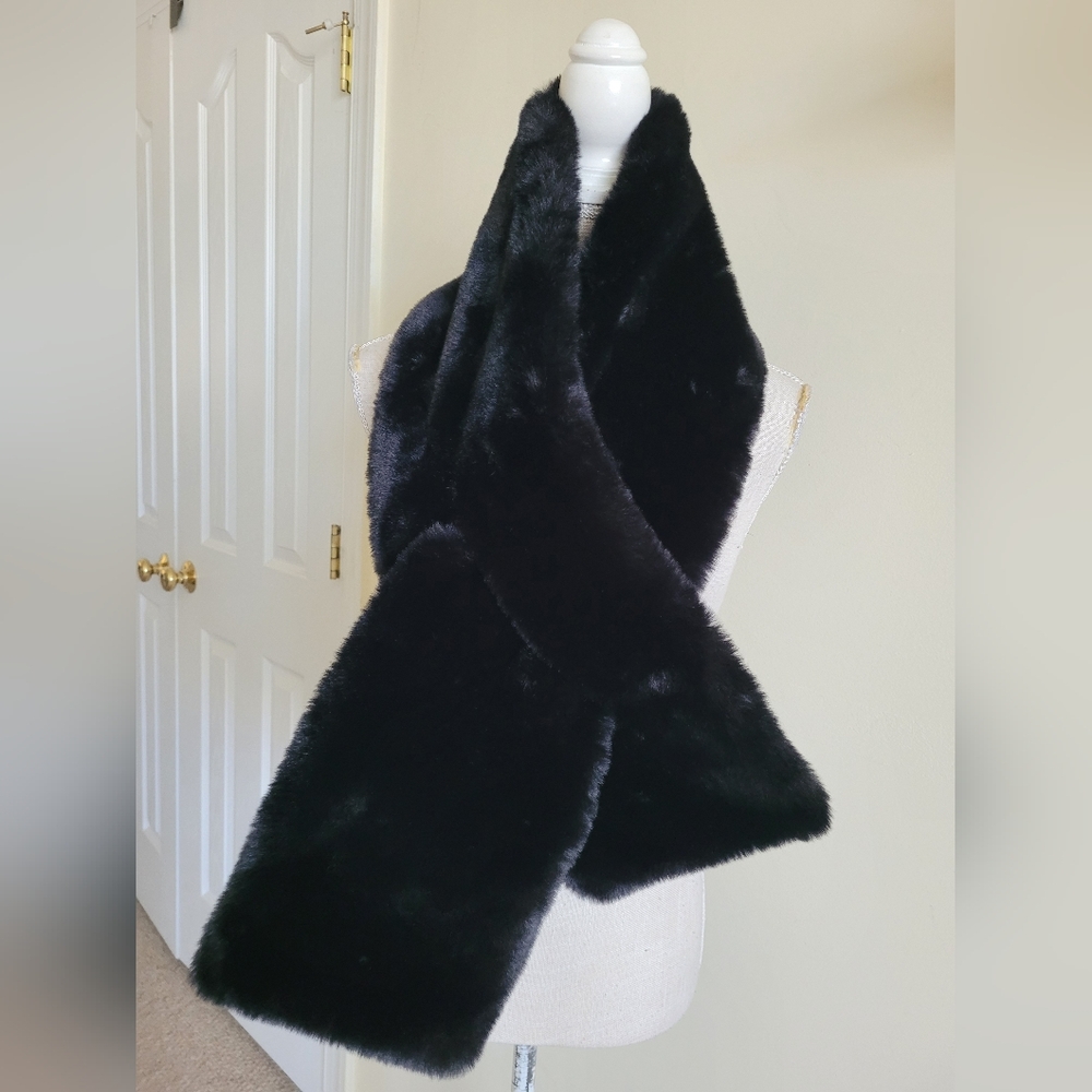 Faux Fur Scarf. Wrap. Collar